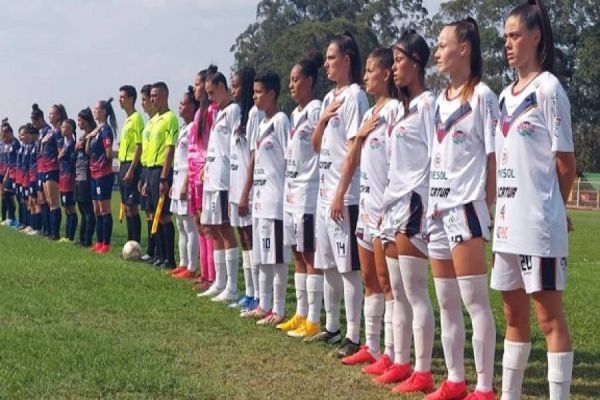 Toledo Esporte Clube feminino estreia com vitória no Campeonato Paranaense