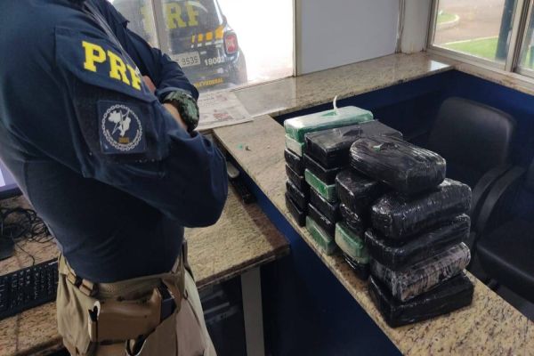 PRF apreende cocaína e crack no tanque de combustíveis de um carro em Céu Azul