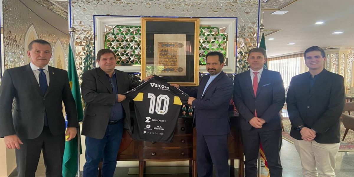 FC Cascavel fecha parceria internacional com equipe do Sepahan Sport Club do Irã