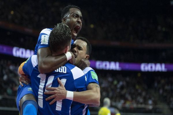 Brasil vence Cazaquistão de virada e leva bronze no Mundial de Futsal