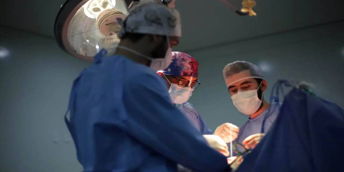 Hospital Universitário do Oeste realiza cirurgia de reconstrução de crânio com molde 3D