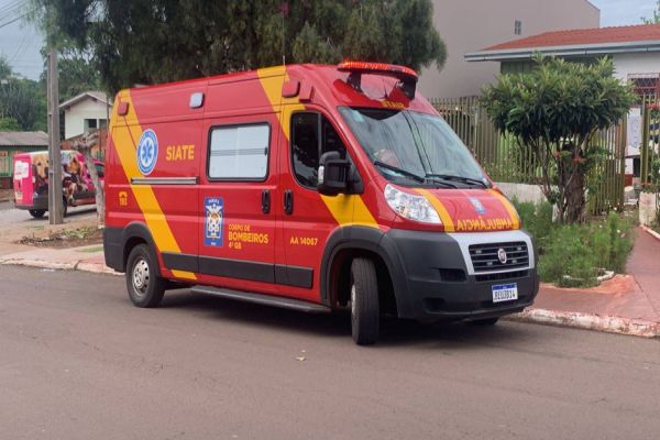 Imagem referente a notícia: Duas pessoas ficam feridas após colisão na Rua Leonardo da Vinci