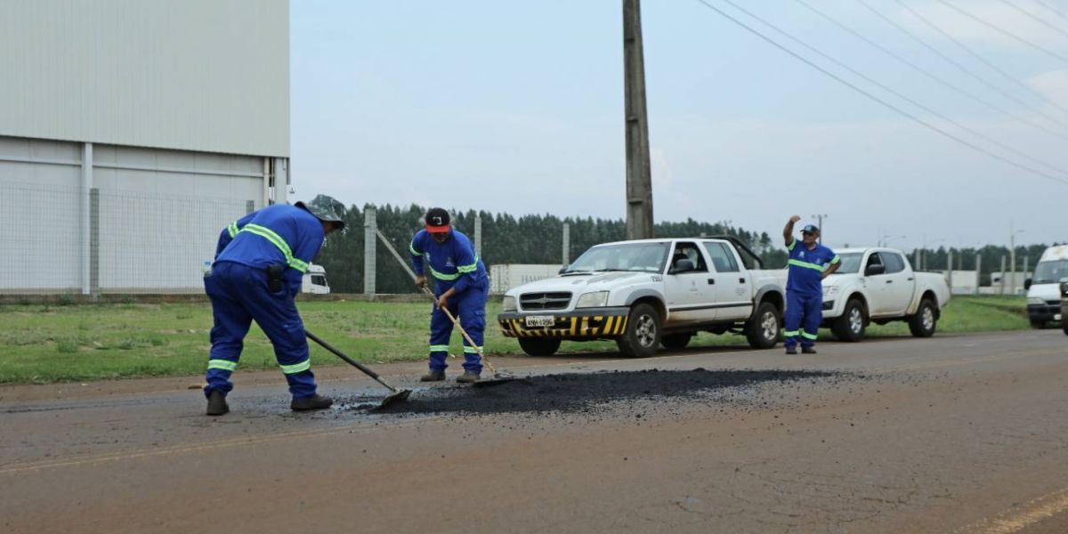 Prefeitura de Cascavel intensifica reparos em ruas da cidade