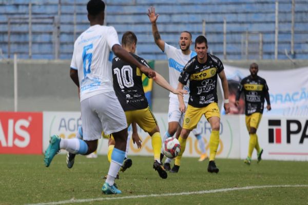 Empate para dar esperanças: FC Cascavel empata em 1 a 1 com o Londrina