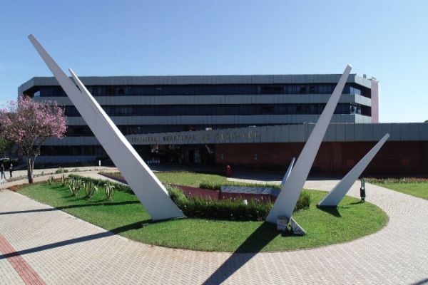 Abre e fecha: Confira o funcionamento dos serviços nos dias 11 e 12 de outubro