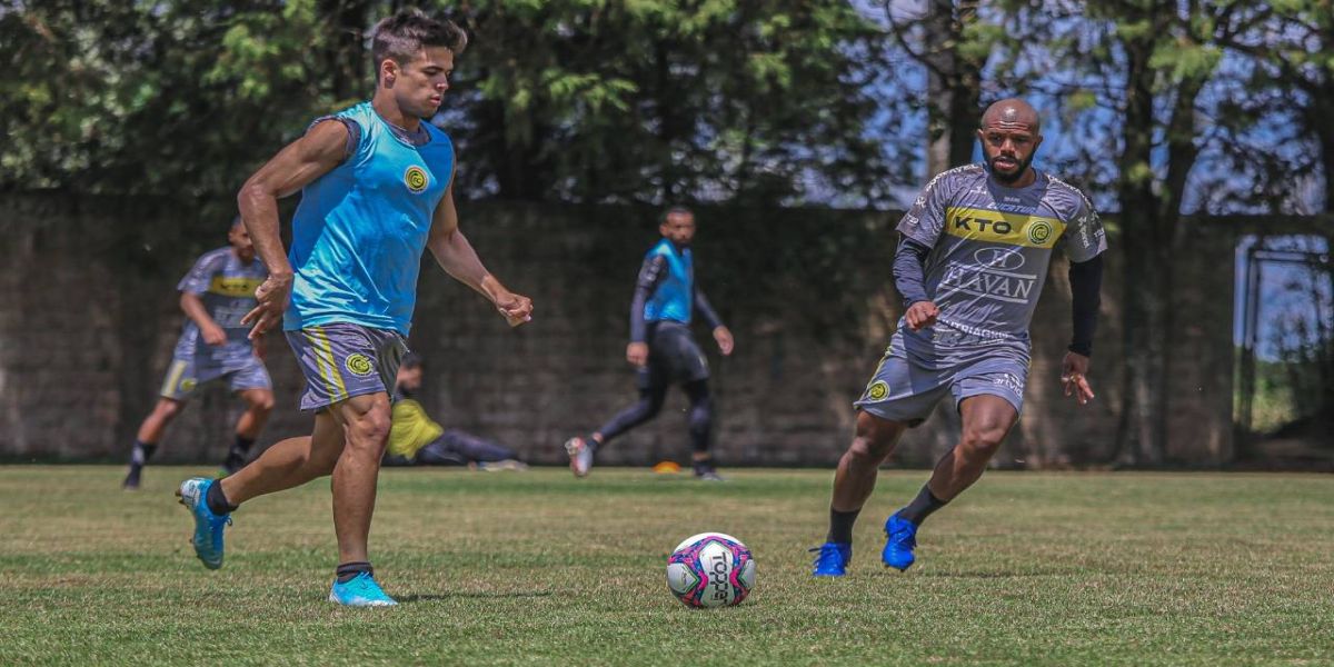 FC Cascavel decide título do Paranaense 2021 contra Londrina e reencontra torcida depois de 584 dias