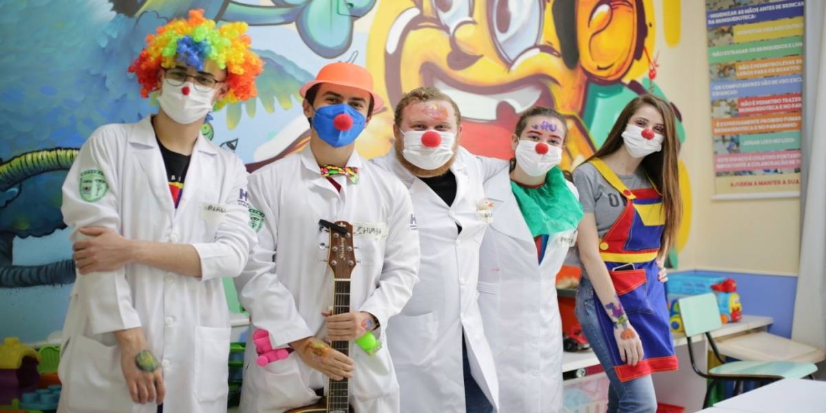 Terapia do Sorriso contagia sorrisos na programação da Semana da Criança no Huop