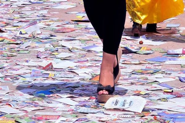'Santinhos' biodegradáveis: ideia ganha apoio e vira projeto de lei