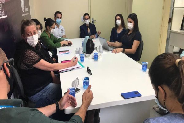 Técnicos do Ministério da Saúde visitam Núcleo de Vigilância Epidemiológica do Huop