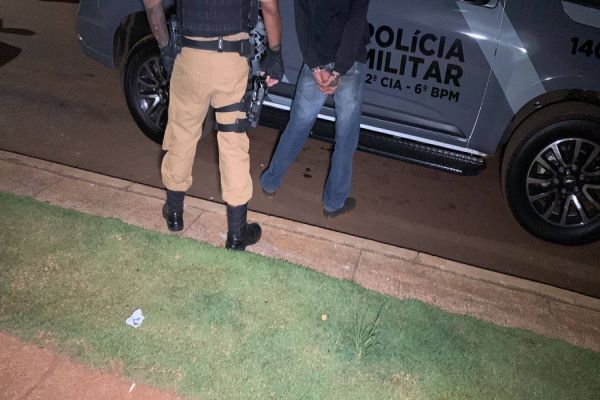 Imagem referente a notícia: Operação Tático Regional: Jovem de 17 anos é apreendido com pedra de crack no Jardim Riviera
