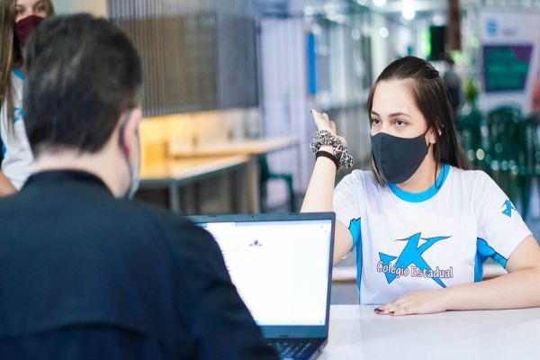 Com Cartão Futuro, governo prevê a contratação de 20 mil aprendizes e a redução da evasão escolar