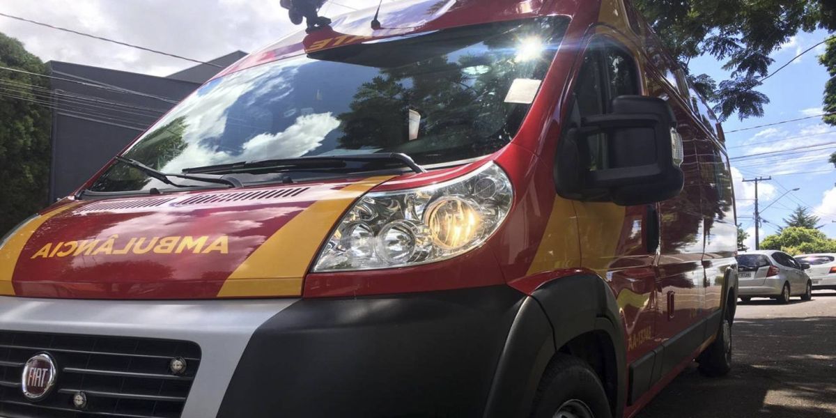 Quase uma tonelada de vidros cai sobre trabalhador no Núcleo Industrial na BR-277 em Cascavel