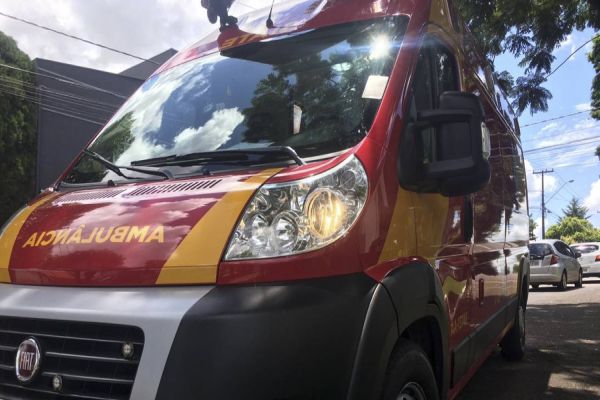 Quase uma tonelada de vidros cai sobre trabalhador no Núcleo Industrial na BR-277 em Cascavel