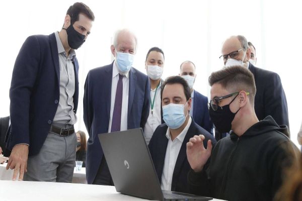 Com plataforma digital, programa Inglês Paraná facilita aprendizado do idioma na rede estadual