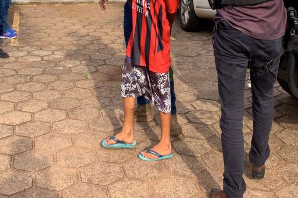 Imagem referente a notícia: DH apreende adolescente suspeito de homicídio no Bairro XIV de Novembro
