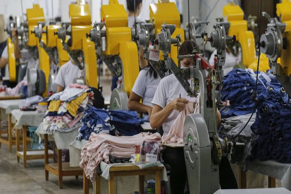 Saldo de empregos de janeiro a setembro é o maior do Paraná desde 2004