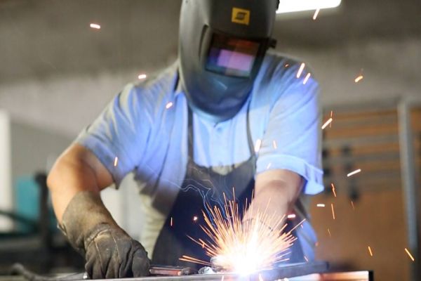 Cascavel está entre as cinco maiores do estado com saldo positivo no emprego em todos os meses