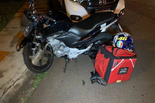 Imagem referente a notícia: Motociclista fica em estado grave após forte colisão entre motos na Rua Paulista