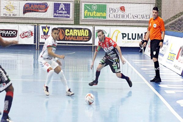 Cascavel Futsal empata com Chopinzinho em 2 a 2 pela Liga Paraná
