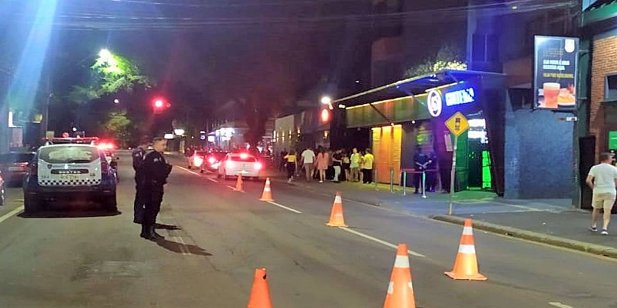 Condutor soma mais de R$ 5 mil em multas após furar bloqueio e ameaçar a segurança de pedestres