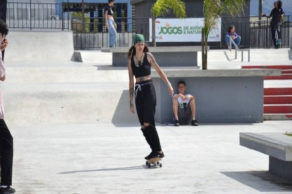 Mesmo com chuva, Jogos de Aventura e Natureza reúnem 3 mil pessoas no Litoral