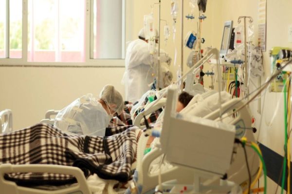 Huop transforma leitos Covid-19 em leitos de enfermaria clínica