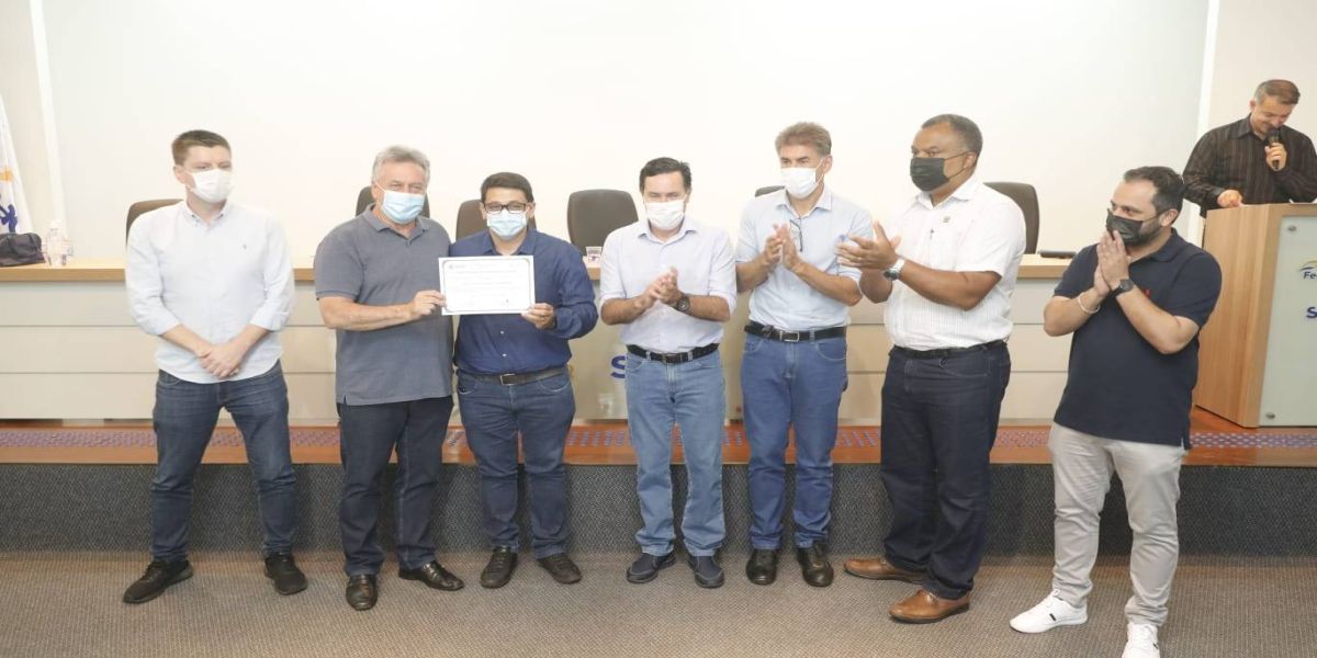 Paranhos encaminha à Câmara projeto que institui o Prêmio Mérito à Vida