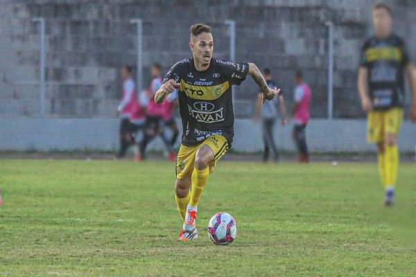 Meio-campo Willyan Sotto e atacante Vinicius renovam com Serpente Aurinegra para temporada 2022