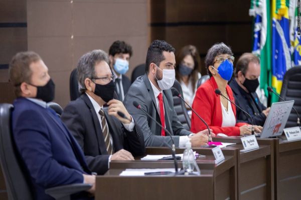 Lei de Diretrizes Orçamentárias para 2022 é aprovada em primeira votação