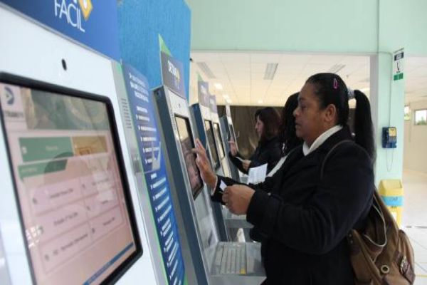 Banco de dados gratuito com o histórico de veículos agora é lei no Paraná