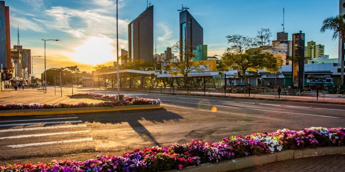 70 anos: Bolo, inaugurações, ações, obras e concerto musical integram o aniversário de Cascavel