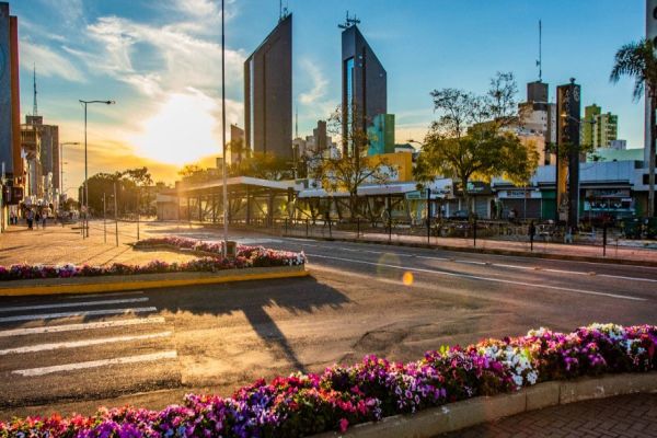 70 anos: Bolo, inaugurações, ações, obras e concerto musical integram o aniversário de Cascavel