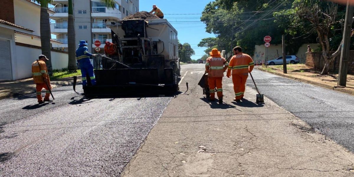 Manutenção preventiva busca reduzir impactos da chuva nas ruas de Cascavel