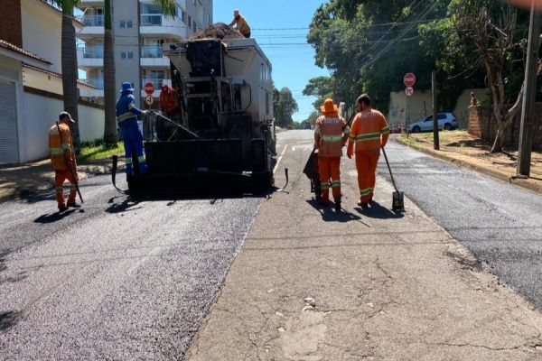 Manutenção preventiva busca reduzir impactos da chuva nas ruas de Cascavel