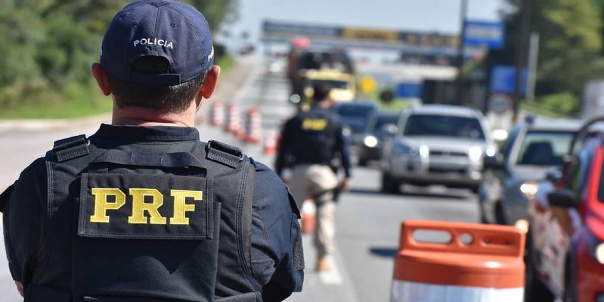 PRF reforça o policiamento nas rodovias do Paraná neste feriadão