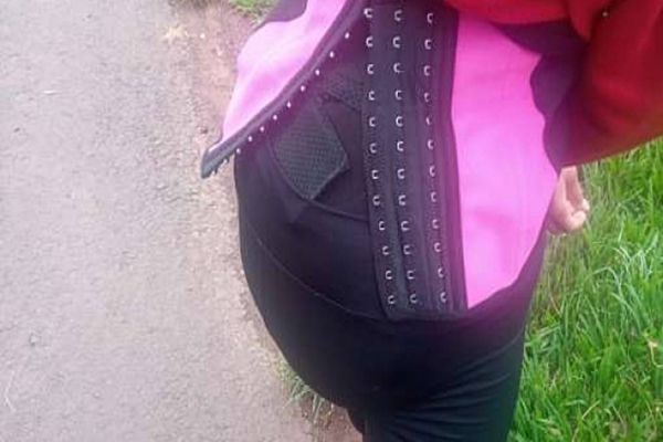 Adolescente finge gravidez para levar mais de 7 kg de haxixe escondidos