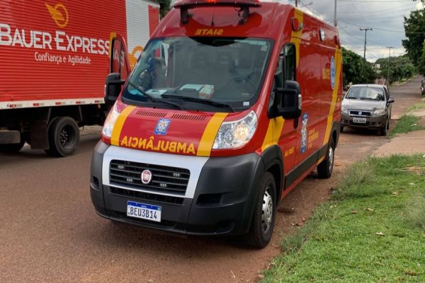 Imagem referente a notícia: Trabalhador fica ferido após acidente com máquina no Bairro Brasmadeira em Cascavel
