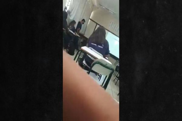 Imagem referente a notícia: Vídeo mostra discussão entre aluno e professora em uma escola estadual de Cascavel