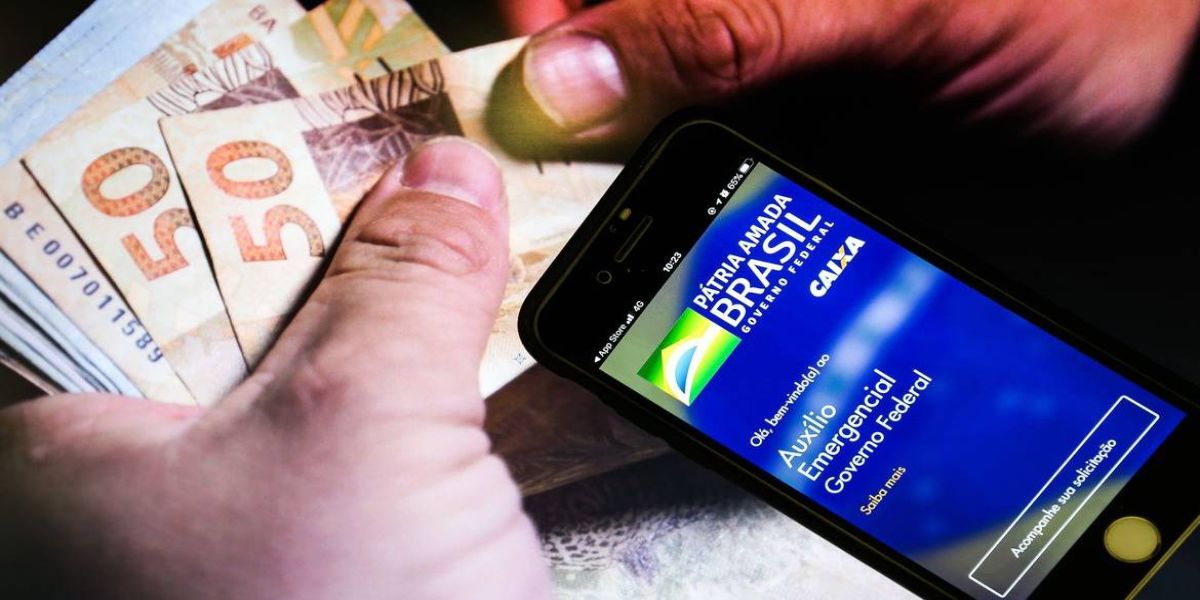Trabalhadores nascidos em agosto podem sacar auxílio emergencial