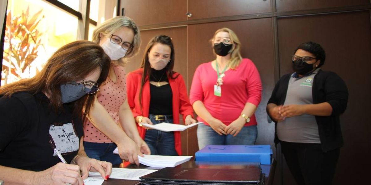 Prefeitura protocola Lei Orçamentária Anual na Câmara