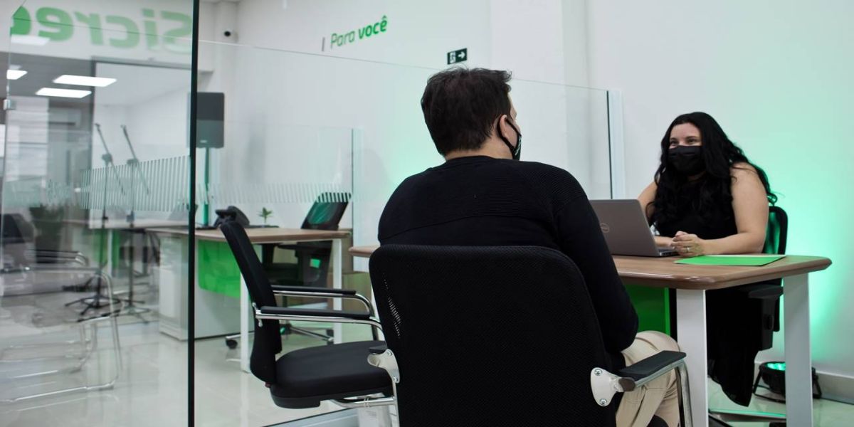 Cooperativismo de crédito bate recorde em gestão de investimentos