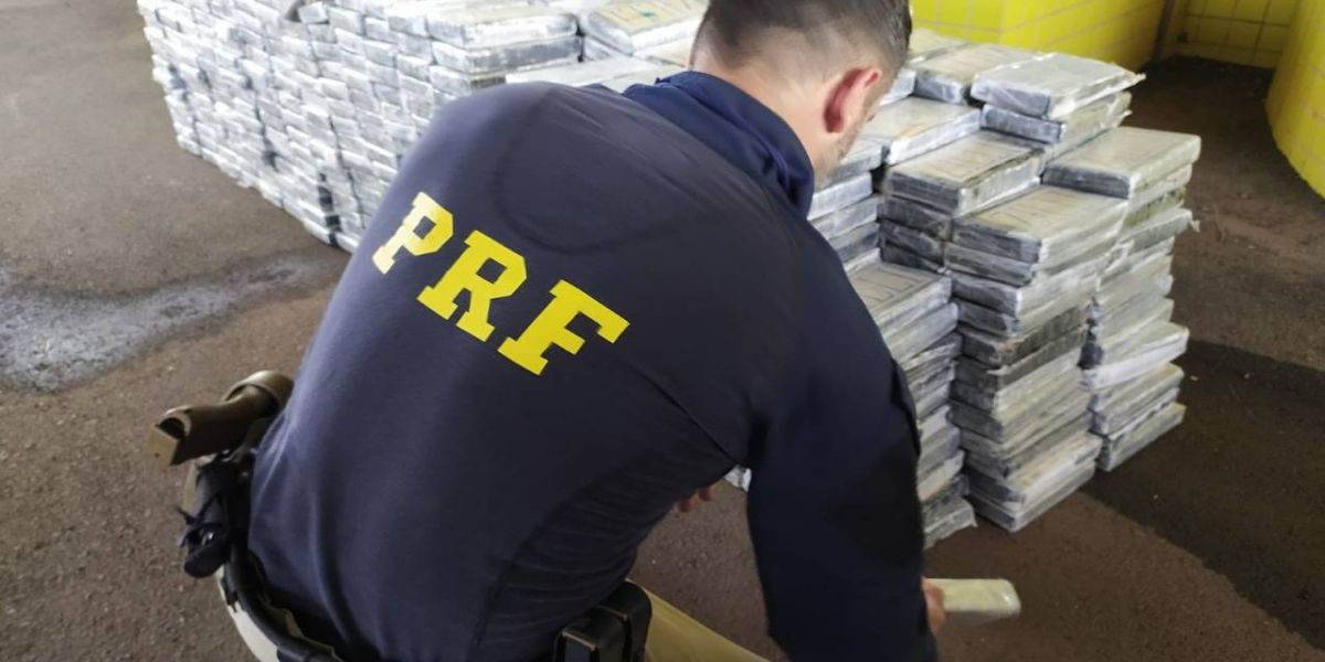 Em ação integrada com a Polícia Federal, PRF Paraná realiza a maior apreensão de cocaína