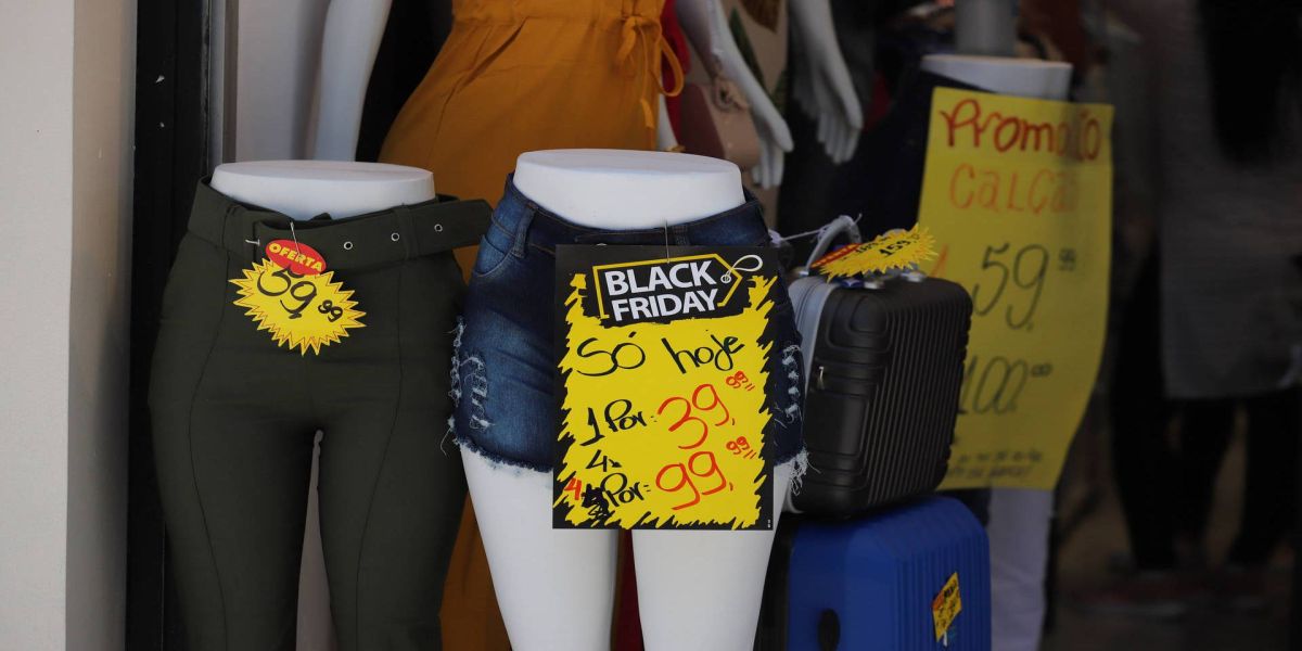 Procon/PR dá dicas para aproveitar ofertas da Black Friday com segurança