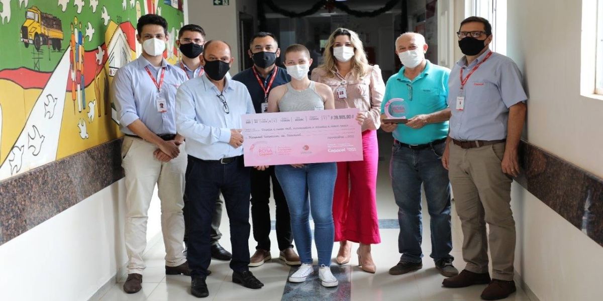 Copacol entrega cheques da "Campanha Outubro Rosa Tilápias"; Uopeccan é uma das beneficiadas