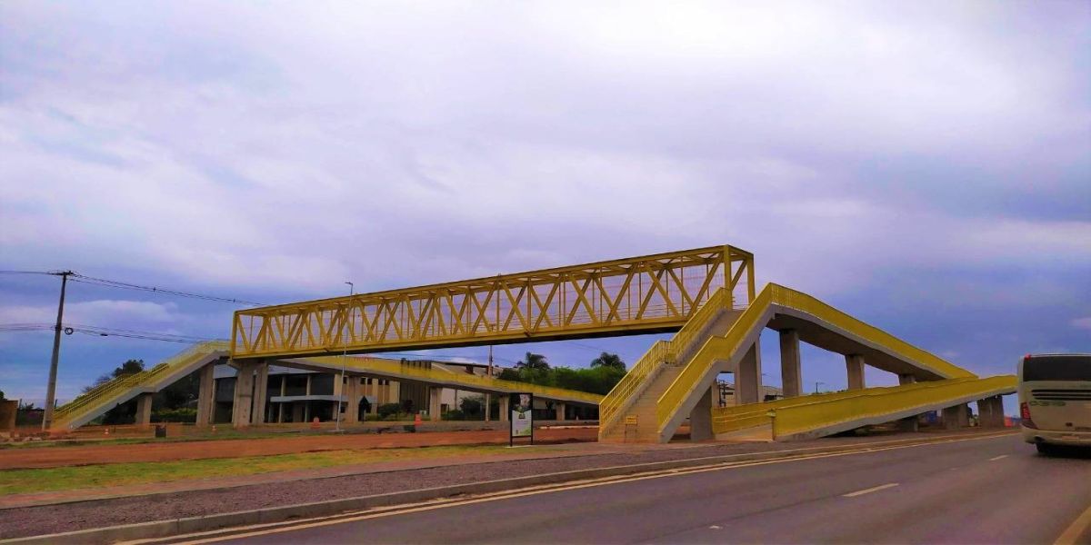 Passarela do Trevo Cataratas será interditada para manutenção