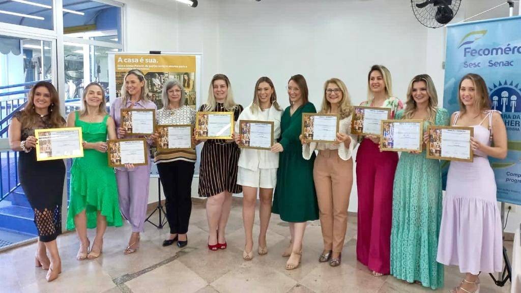 Jornalistas cascavelenses são homenageadas pelo Sistema Fecomércio PR