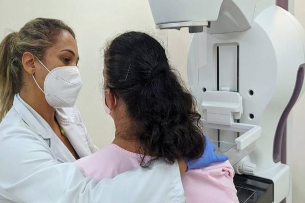 Novo mamógrafo digital começa operar na Uopeccan de Cascavel