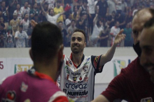 Cascavel Futsal faz grande jogo e larga na frente na semifinal da Liga Nacional