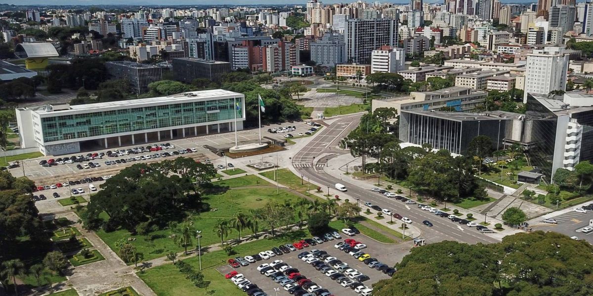 Governador assina decreto que institui calendário de feriados e pontos facultativos de 2022