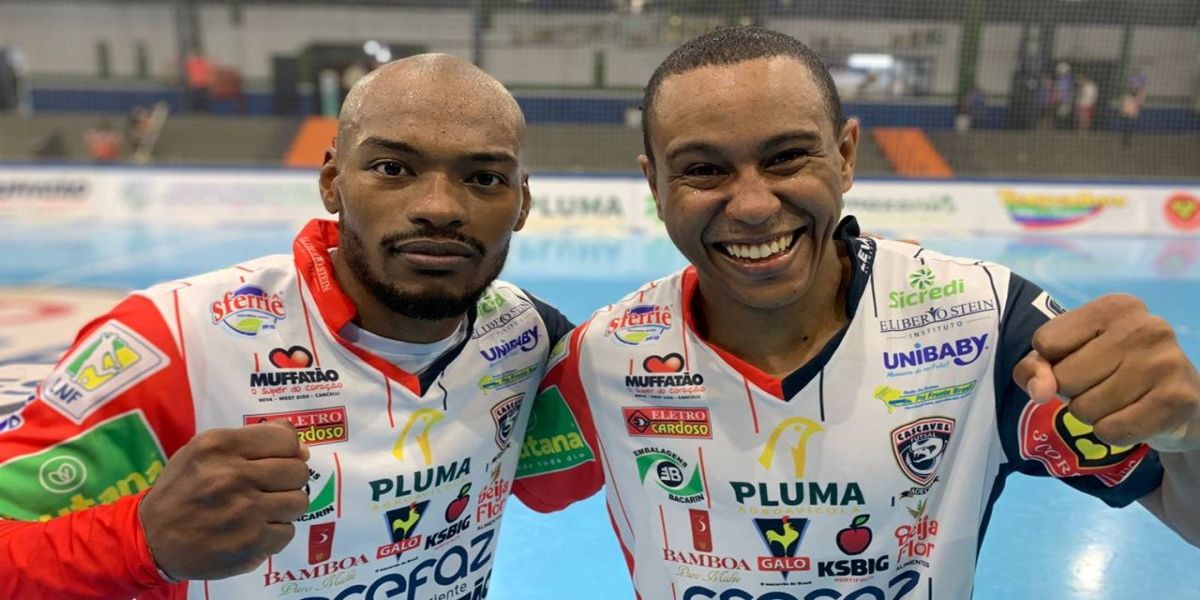Amigos de infância, Roni e Ernani realizam sonho no Cascavel Futsal 
